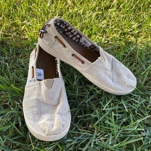 Tan Classic Canvas  Toms with B&W inside body